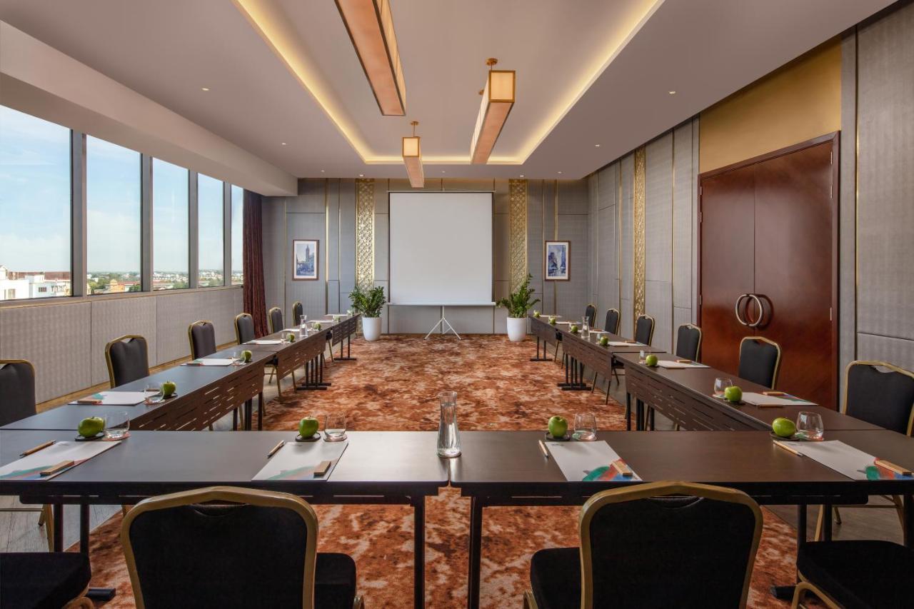 Melia Vinpearl Hue Hotel Kültér fotó Meeting room
