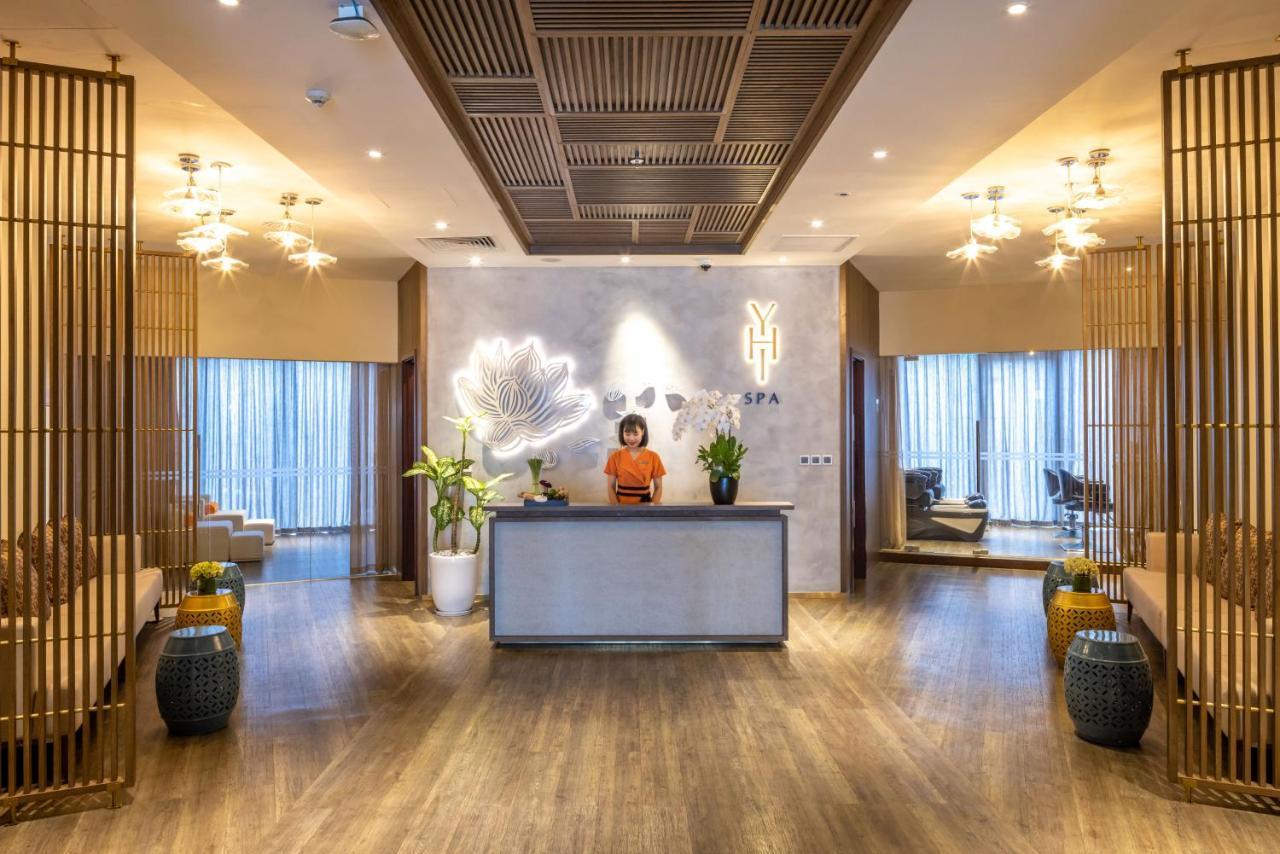 Melia Vinpearl Hue Hotel Kültér fotó Lobby of the hotel