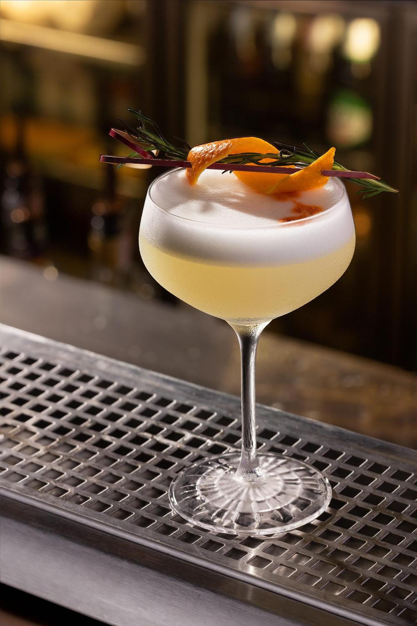 Melia Vinpearl Hue Hotel Kültér fotó A French 75